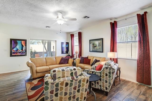 1743 Garden Way SW, Albuquerque, NM 87105