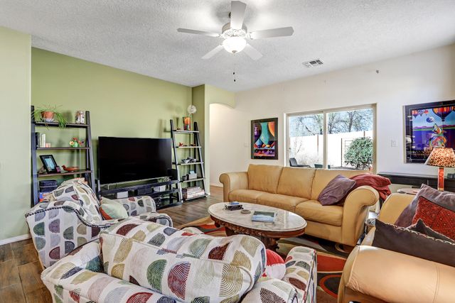 1743 Garden Way SW, Albuquerque, NM 87105