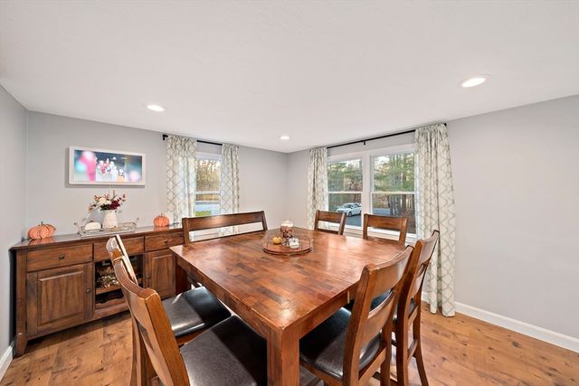 15 Cross Street, Plympton, MA 02367