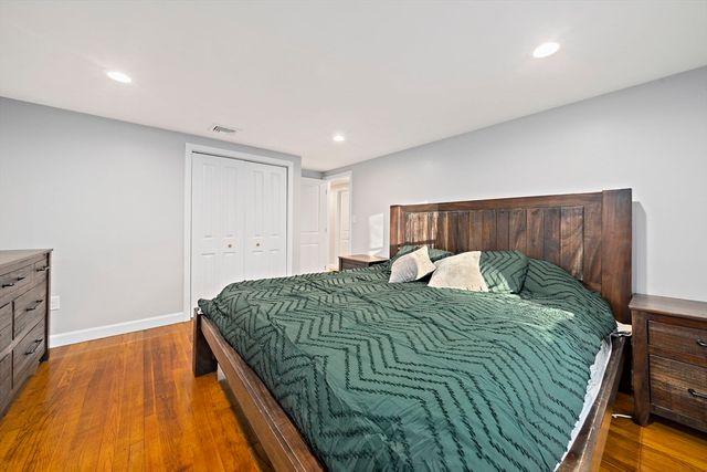 15 Cross Street, Plympton, MA 02367