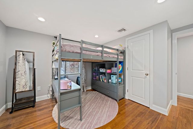 15 Cross Street, Plympton, MA 02367