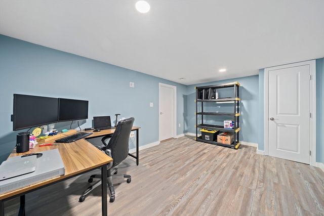 15 Cross Street, Plympton, MA 02367