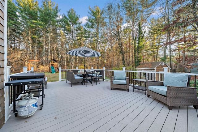 15 Cross Street, Plympton, MA 02367