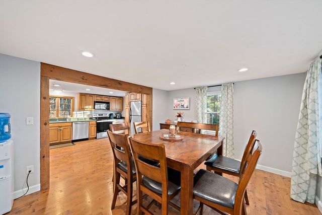 15 Cross Street, Plympton, MA 02367