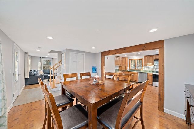 15 Cross Street, Plympton, MA 02367