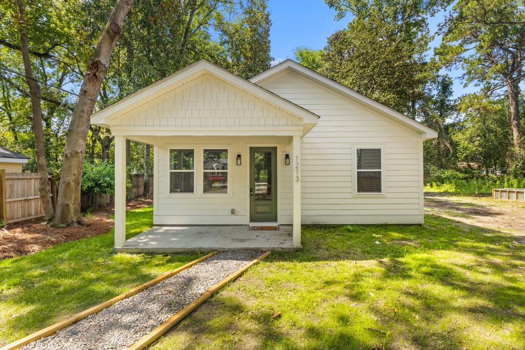 1213 Chesterfield Road, North Charleston, SC 29405