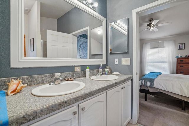 2053 E Bayshore Road, Redwood City, CA 94063