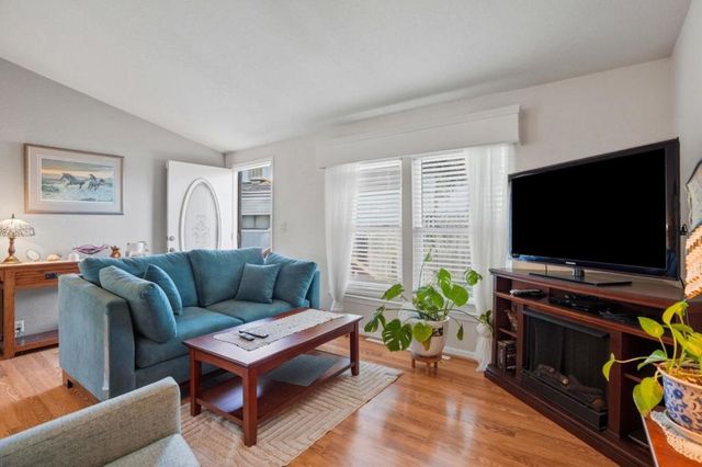 2053 E Bayshore Road, Redwood City, CA 94063