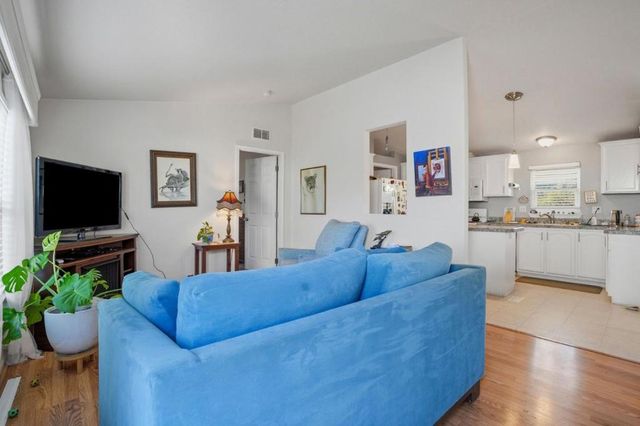 2053 E Bayshore Road, Redwood City, CA 94063