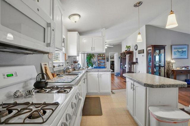 2053 E Bayshore Road, Redwood City, CA 94063