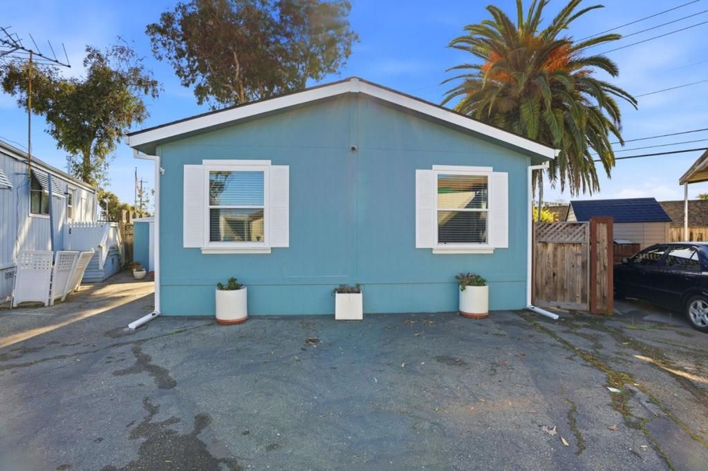 2053 E Bayshore Road, Redwood City, CA 94063