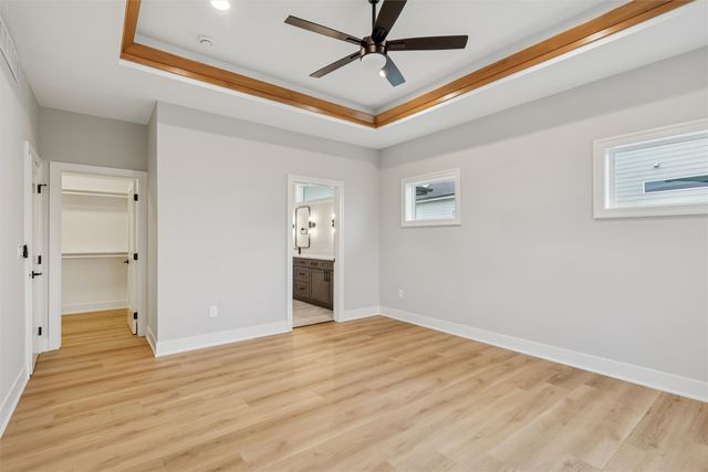 17418 North Valley Drive, Urbandale, IA 50323