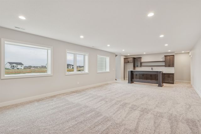 17418 North Valley Drive, Urbandale, IA 50323