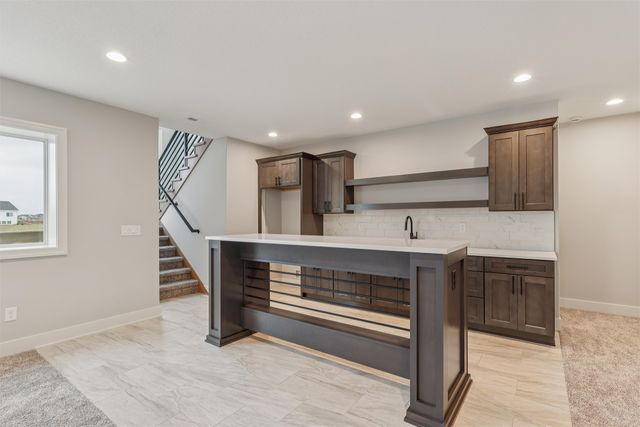 17418 North Valley Drive, Urbandale, IA 50323