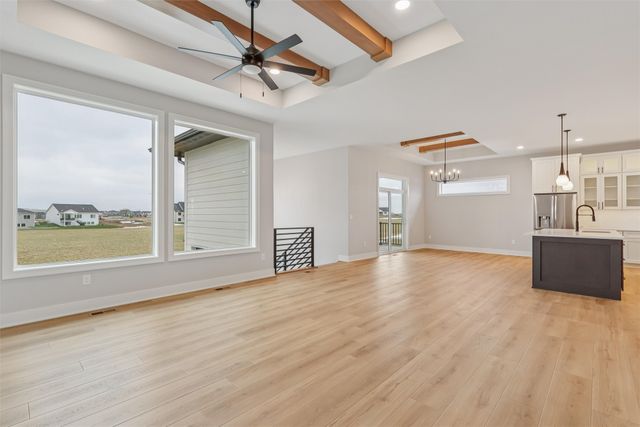 17418 North Valley Drive, Urbandale, IA 50323