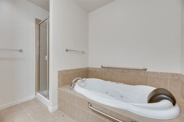 1255 Vineyard Road, Gunter, TX 75058