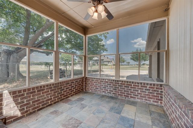 1255 Vineyard Road, Gunter, TX 75058