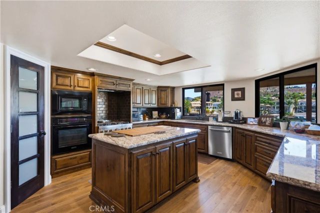 30374 Point Marina Drive, Canyon Lake, CA 92587