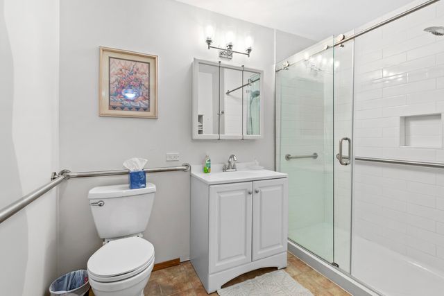 8222 Lincoln Circle C, Merrillville, IN 46410