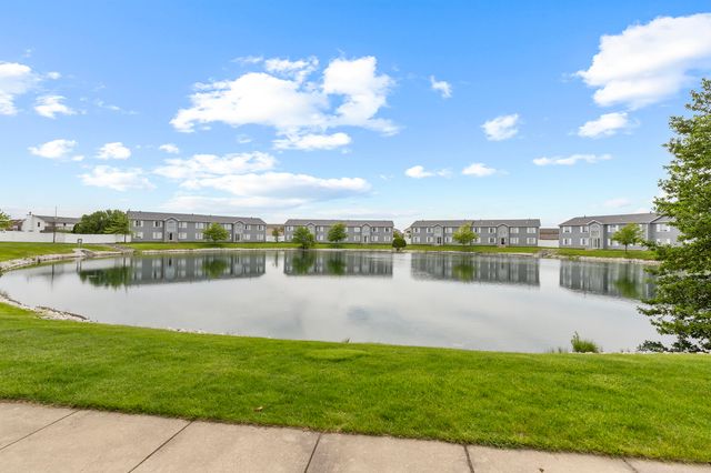 8222 Lincoln Circle C, Merrillville, IN 46410