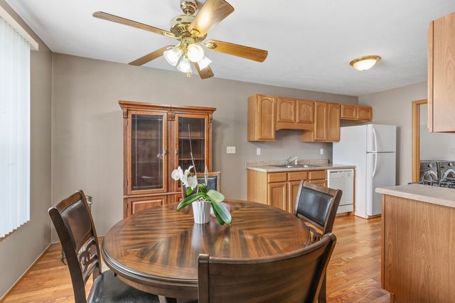 8222 Lincoln Circle C, Merrillville, IN 46410