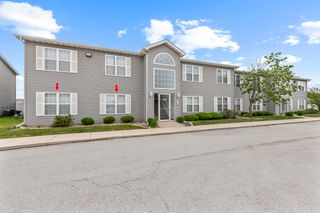 8222 Lincoln Circle C, Merrillville, IN 46410