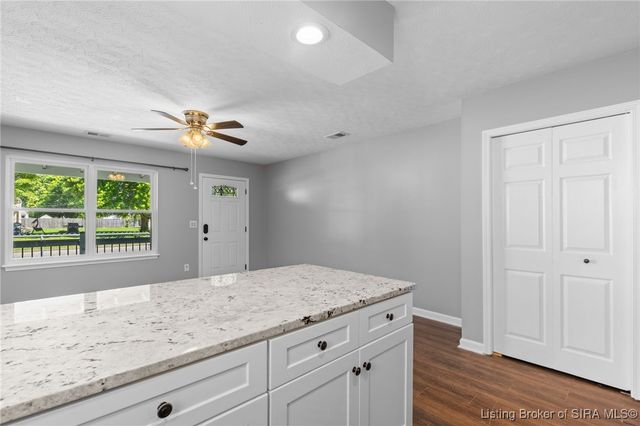 1410 Ekin Avenue, New Albany, IN 47150
