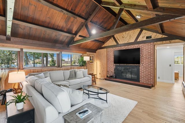 24 Fern Circle, Brockton, MA 02301