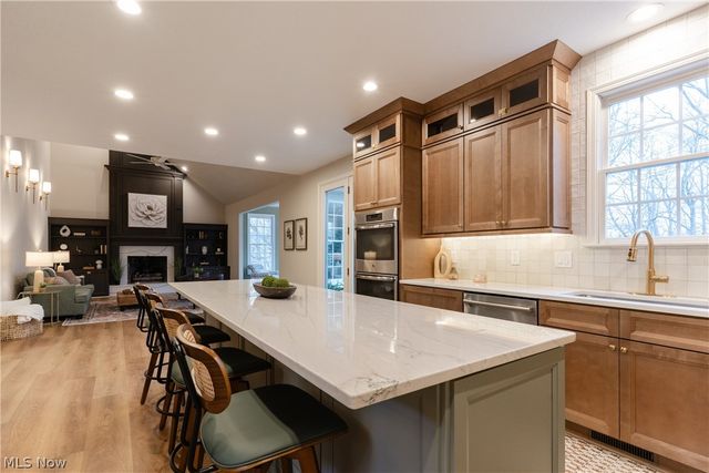 8955 Stoneybrook Drive, Broadview Heights, OH 44147