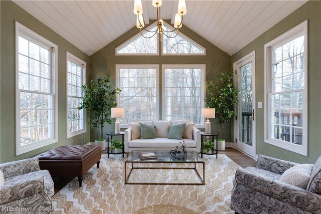 8955 Stoneybrook Drive, Broadview Heights, OH 44147