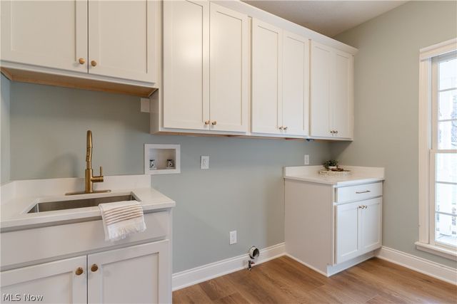 8955 Stoneybrook Drive, Broadview Heights, OH 44147