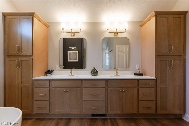 8955 Stoneybrook Drive, Broadview Heights, OH 44147