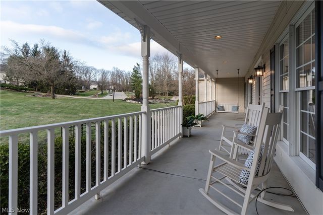 8955 Stoneybrook Drive, Broadview Heights, OH 44147