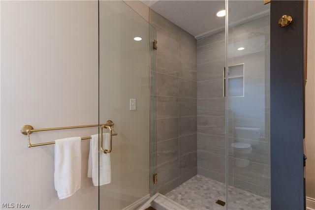 8955 Stoneybrook Drive, Broadview Heights, OH 44147