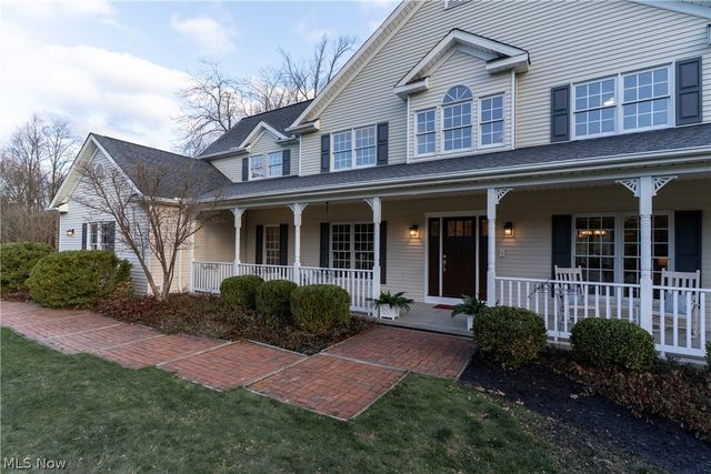 8955 Stoneybrook Drive, Broadview Heights, OH 44147