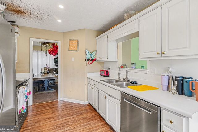 240 Grove Pointe Drive, Locust Grove, GA 30248