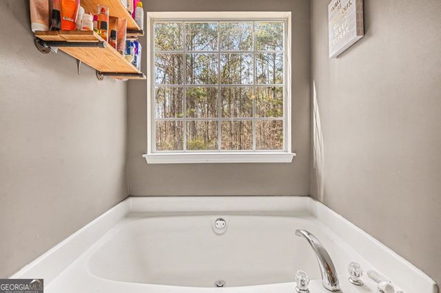 240 Grove Pointe Drive, Locust Grove, GA 30248