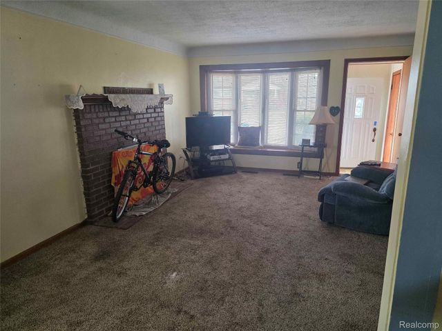 25784 Collingwood Street, Roseville, MI 48066