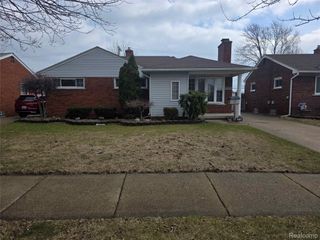 25784 Collingwood Street, Roseville, MI 48066