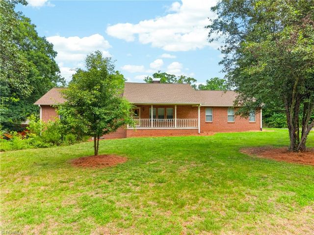 8976 US Highway 64 W, Trinity, NC 27370