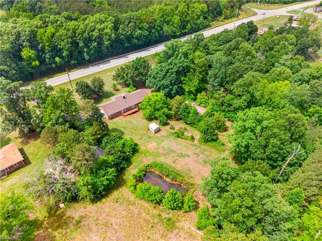 8976 US Highway 64 W, Trinity, NC 27370