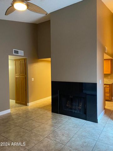 1976 N LEMON TREE Lane 11, Chandler, AZ 85224