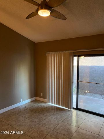 1976 N LEMON TREE Lane 11, Chandler, AZ 85224
