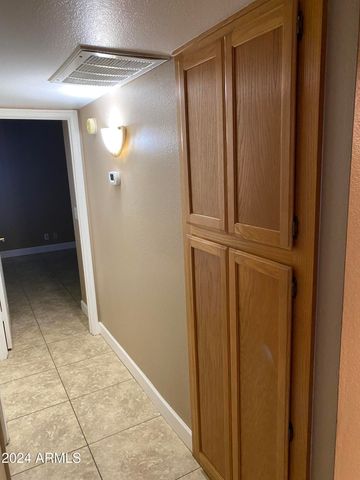 1976 N LEMON TREE Lane 11, Chandler, AZ 85224