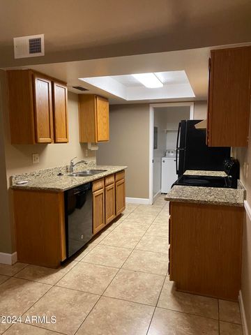 1976 N LEMON TREE Lane 11, Chandler, AZ 85224
