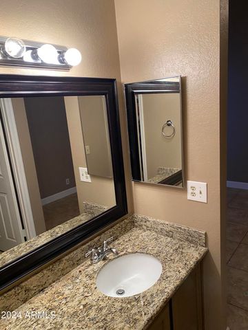 1976 N LEMON TREE Lane 11, Chandler, AZ 85224