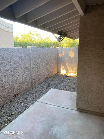 1976 N LEMON TREE Lane 11, Chandler, AZ 85224