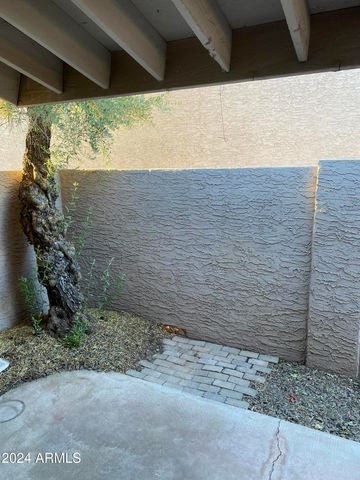 1976 N LEMON TREE Lane 11, Chandler, AZ 85224