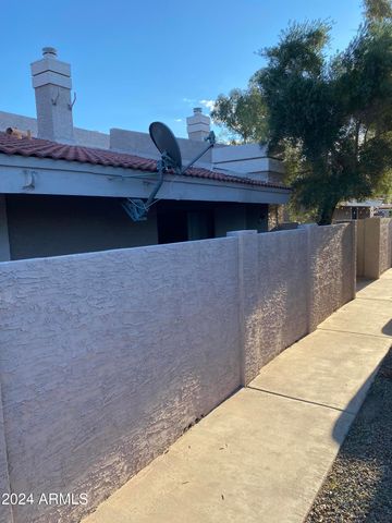 1976 N LEMON TREE Lane 11, Chandler, AZ 85224