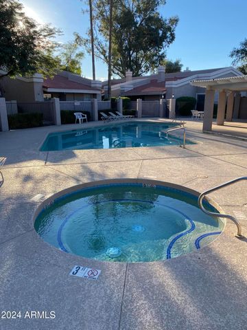1976 N LEMON TREE Lane 11, Chandler, AZ 85224